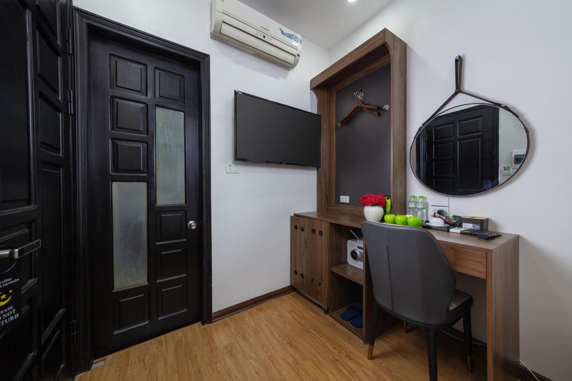 Hanoi Liliane Hotel And Travel Exterior photo
